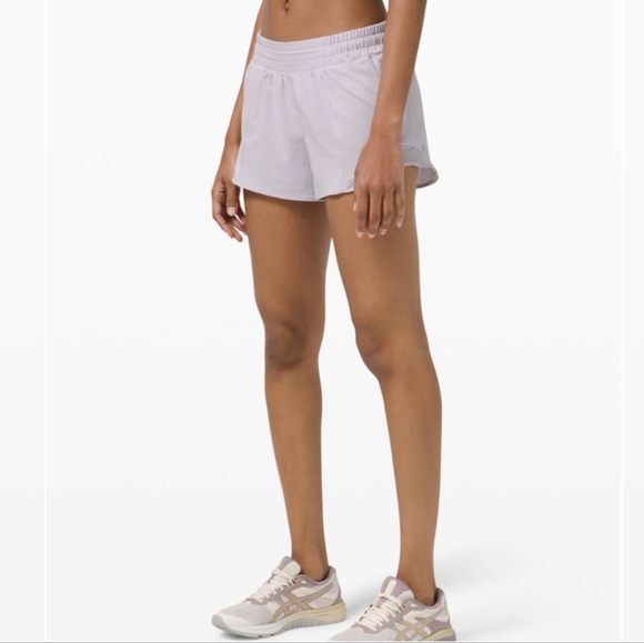 lululemon athletica Pants - Lululemon Athletica 8 Hottie Hot Short II Long 4 Lavender Dew Workout Short